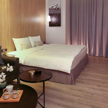 Hotel Day Plus Teascape Chiayi City Exterior photo