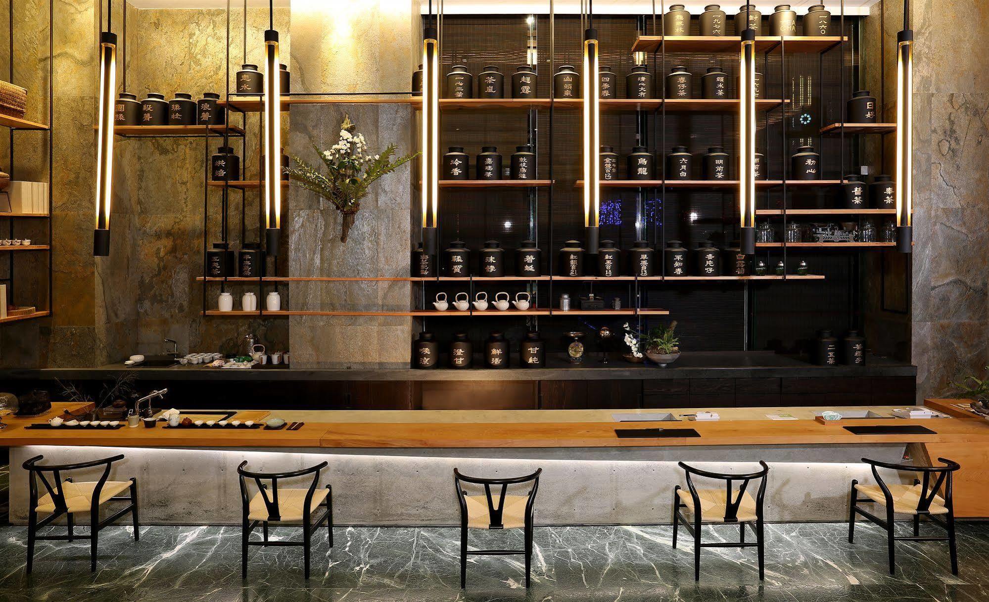 Hotel Day Plus Teascape Chiayi City Exterior photo
