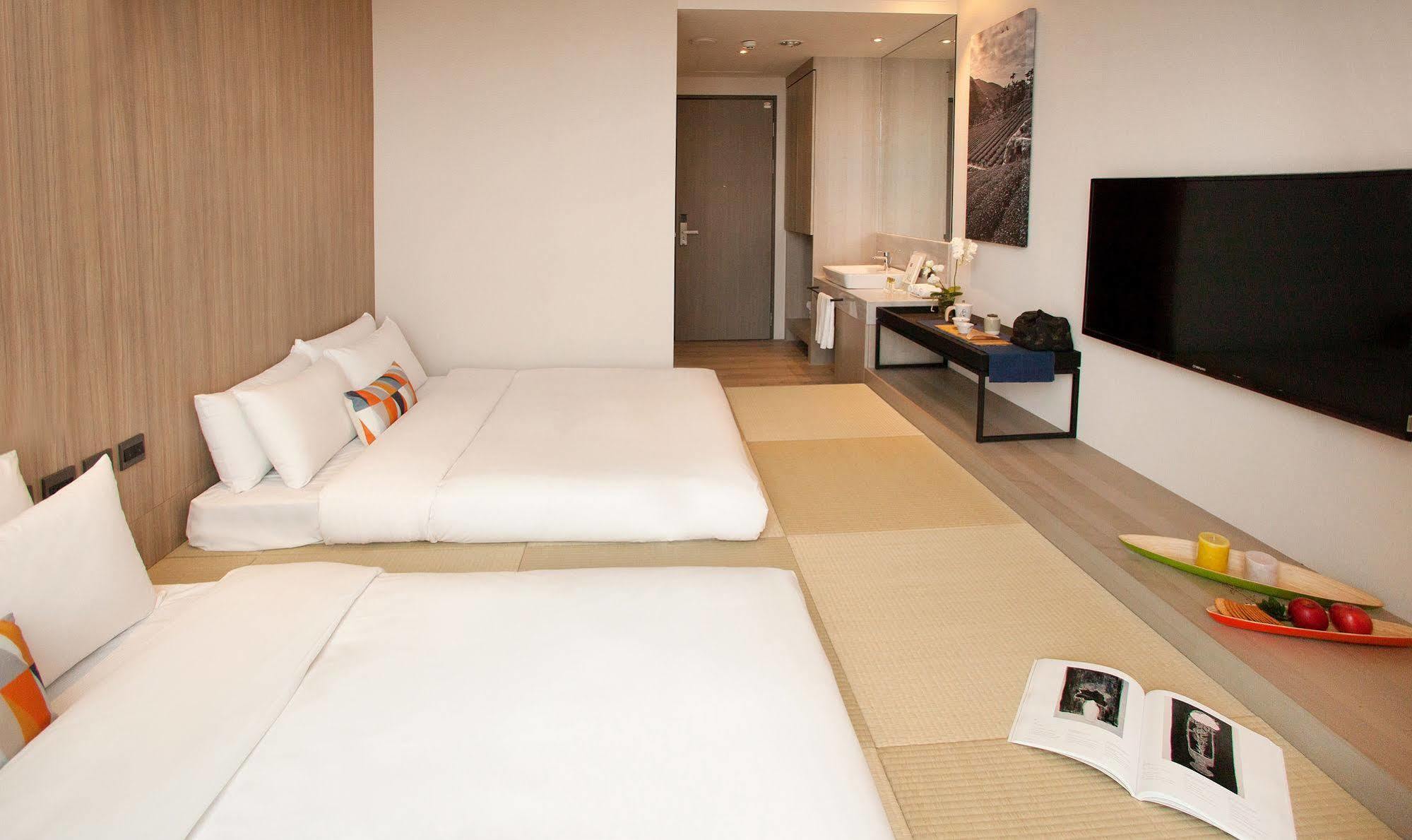 Hotel Day Plus Teascape Chiayi City Exterior photo